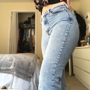 Light Wash Mom Jeans